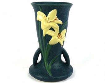 Roseville Zephyr Lily Vase