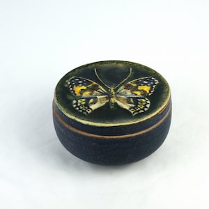 Karlsruhe Majolika Butterfly Dish