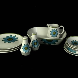 Noritake Progression Up-Sa Daisy Various Pieces