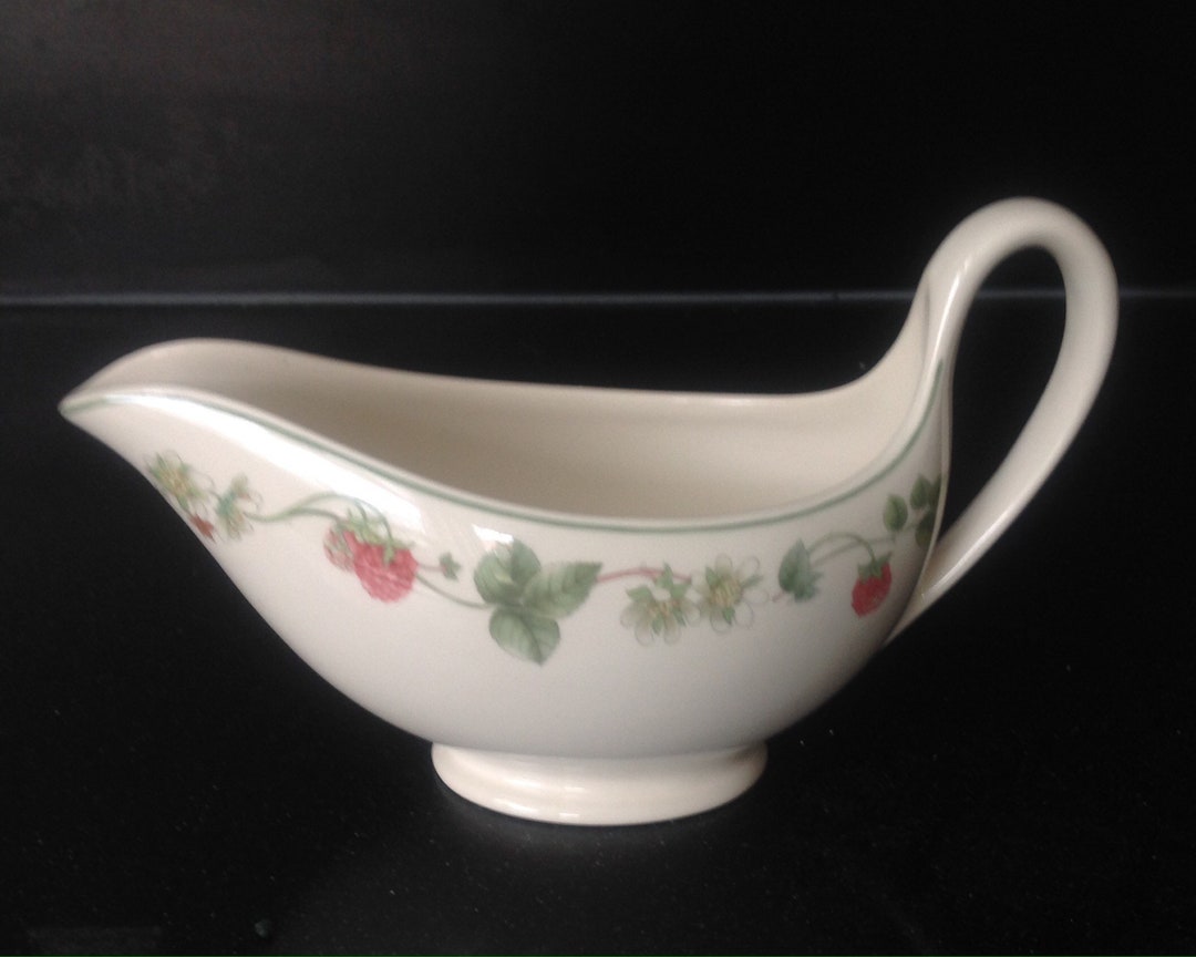 Wedgwood Queensware Raspberry Wedgwood Raspberry Queen's Ware Gravy Boot / Sauciere. New - Etsy