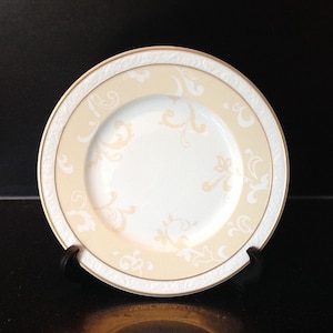 Villeroy and Boch Ivoire plate 8 3/4 Inches. New and unused.