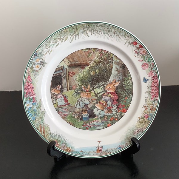 Villeroy and Boch Foxwood Tales by Brian Peterson very rare dinner plate title PICNIC 10 5/8  Inches. New and unused.