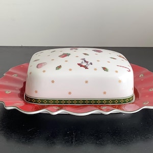 Villeroy & Boch Toy's Delight, bardzo rzadka, oryginalna maselniczka w starym stylu. Nowa i nieużywana, w oryginalnym pudełku.