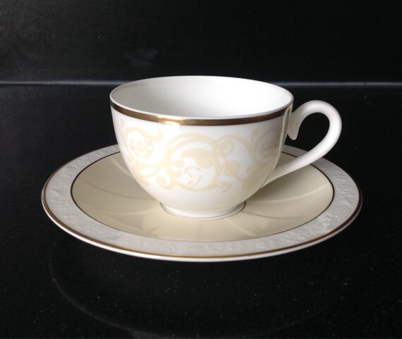 V/&b Arco White Coffee Cup with Saucer very good Villeroy /& Boch More