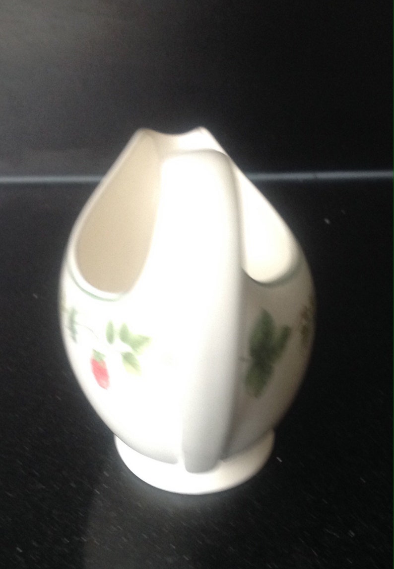 Wedgwood Queensware Raspberry Wedgwood Raspberry Queen's Ware Gravy Boot / Sauciere. New - Etsy