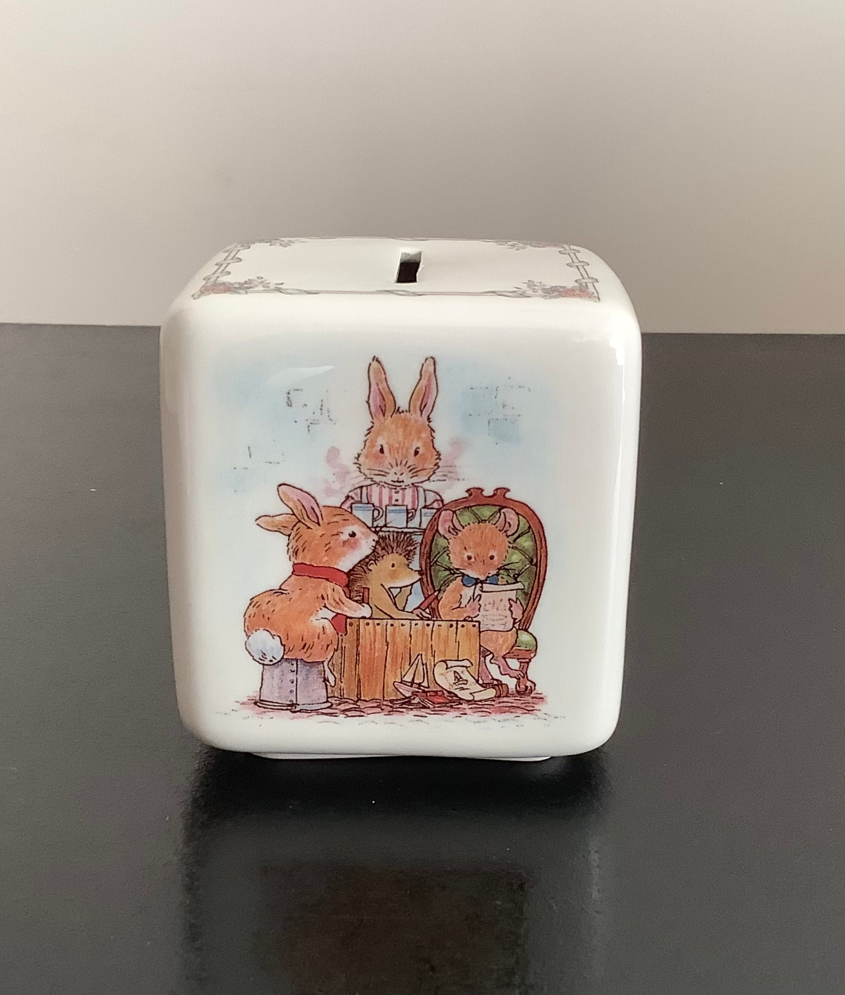 Villeroy and Boch Foxwood Tales by Brian Peterson Square Piggy