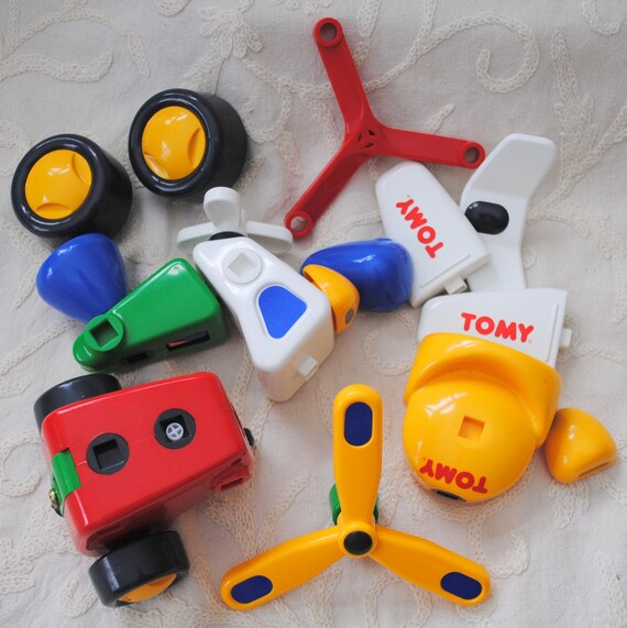 tomy airplane