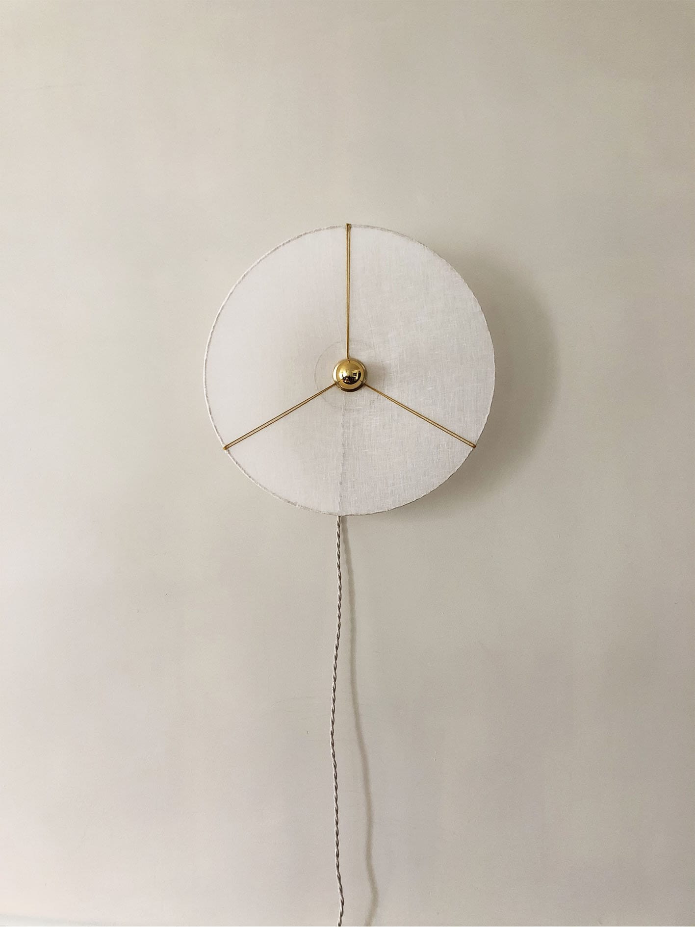 Applique Murale Nomade Lumineuse en Voile de Lin Blanc D.45 cm Luna | Version Fixe sur Demande