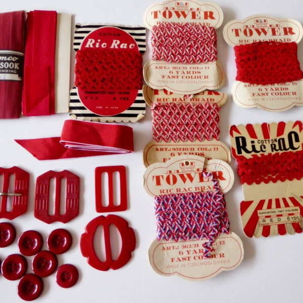 Vintage sewing pack red tones, ric rac, bias binding, doily, buckles, buttons, lace, destash