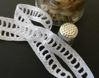 White cotton insertion trim, 1 cm wide, 2 metres