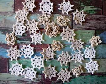 30 mini crochet medallions, white and natural tiny vintage doilies