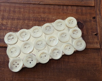 Vintage Ivory Mother-of-Pearl Buttons, French Shell Buttons (22 mm)