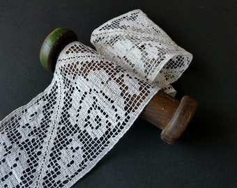 Antique ivory cotton filet lace, 7.5 cms wide, 3 metres, insertion lace