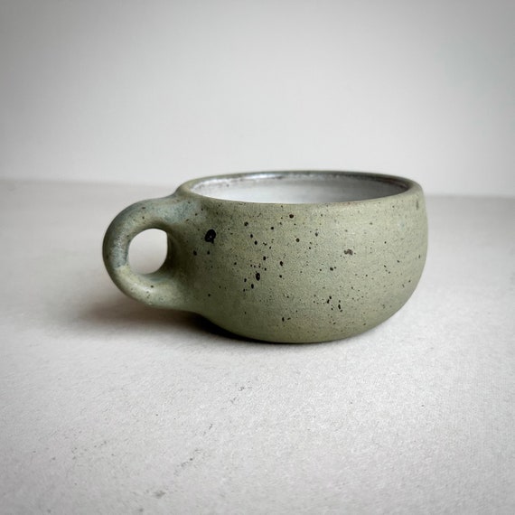 MADE TO ORDER Runde Tasse Aged Green 11-12 Unzen, Keramik, Keramik, handgemacht, Kaffee, Café, Cappuccino, Keramikmug, Cappa Latte Tee, Mokka Kakao
