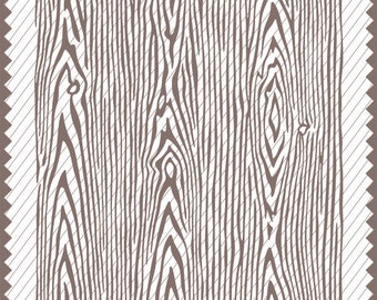Op de afbeelding: Een bruin en wit houtnerfpatroon met een decoratieve rand. Het ontwerp heeft verticale houtnerflijnen en knopen, waardoor een realistische houttextuur ontstaat. De rand heeft een herhalend diagonaal lijnenpatroon.