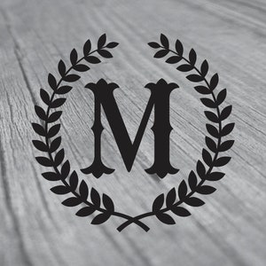 Letra M con corona de laurel SVG Clipart Inicial SVG Cricut Logotipo elegante Cameo Monograma Fuente SVG Monograma Grabado láser para proyectos de bricolaje