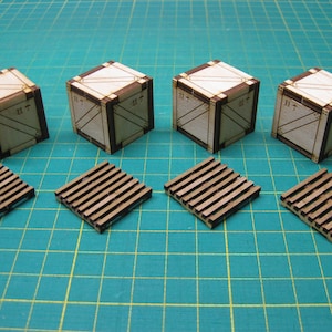 Terrain Crates and Pallets (small) - 1&quot; square shipping crates (x4) and 1&quot; square Pallets (x4) 28mm 32mm Model