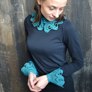 Patina Blue Crochet Lace Collar and Cuffs Set, Scalloped Lace Peter Pan Collar, Detachable Lace Cuffs, Literature Girl, Vintage Accessories