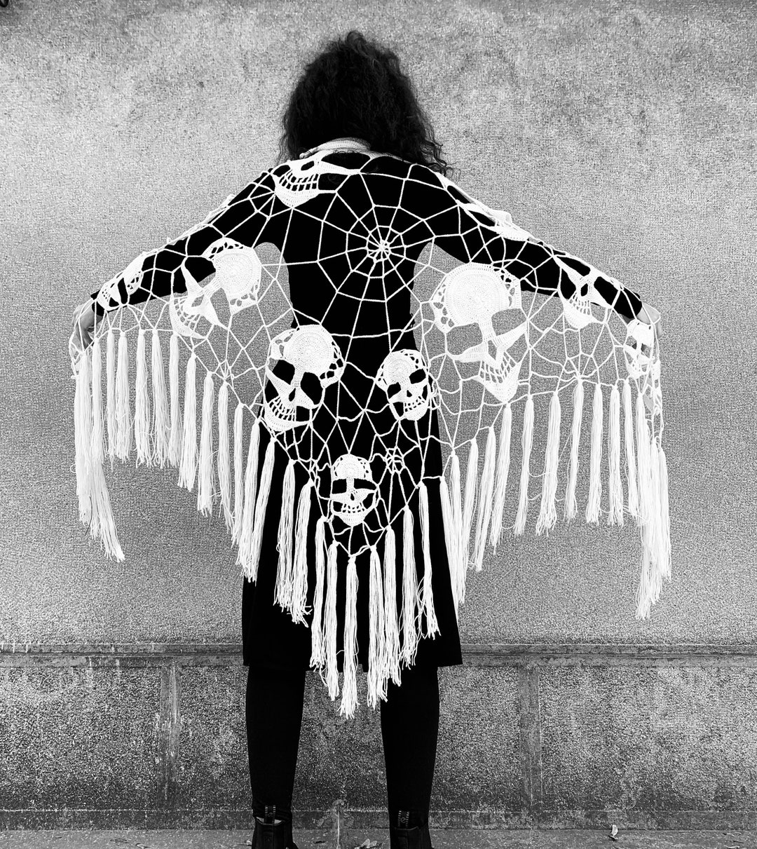 Crochet White Skull Shawl Нalloween Wedding Lost Souls Munsters
