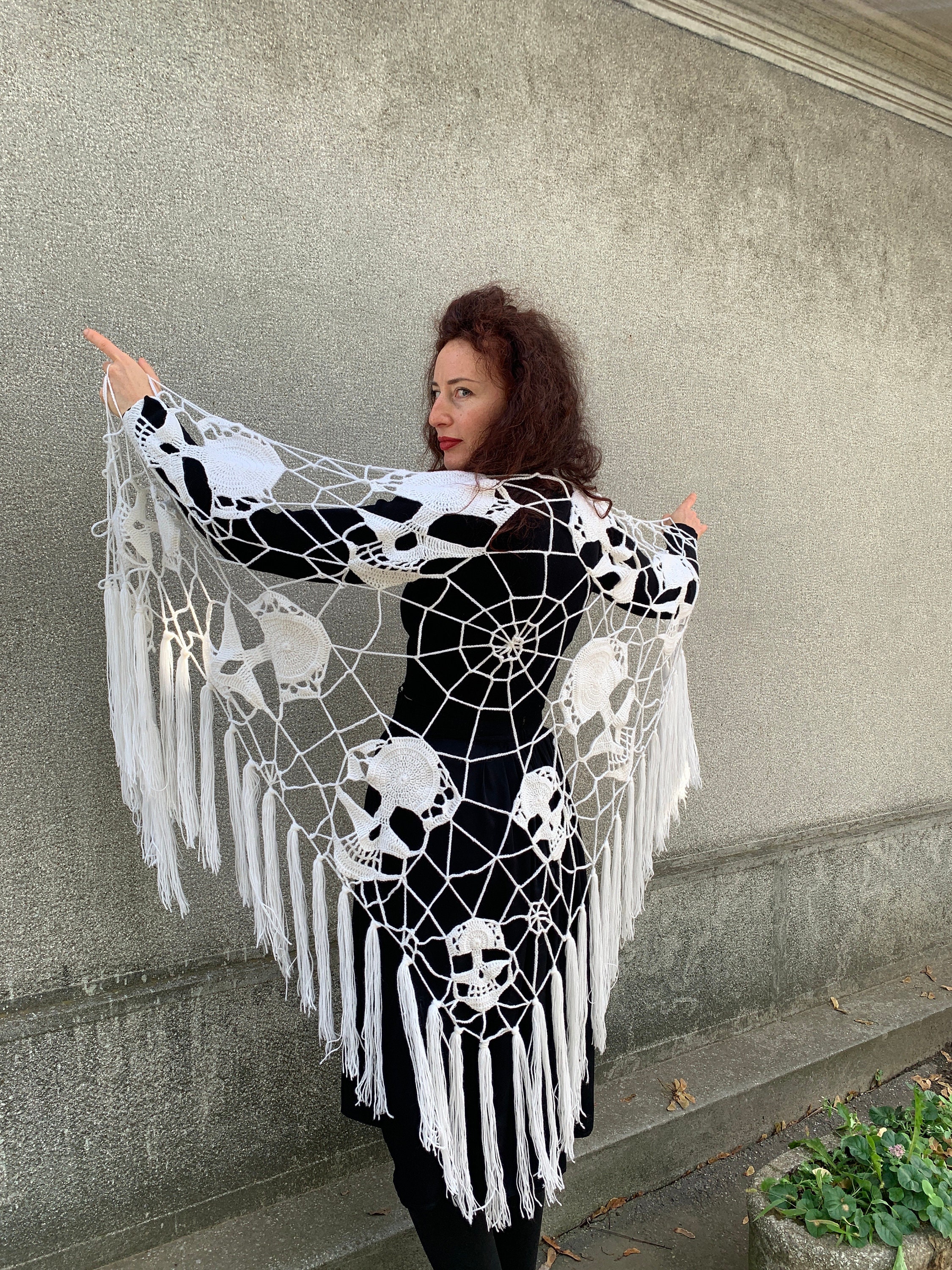 Crochet White Skull Shawl Нalloween Wedding Lost Souls Munsters