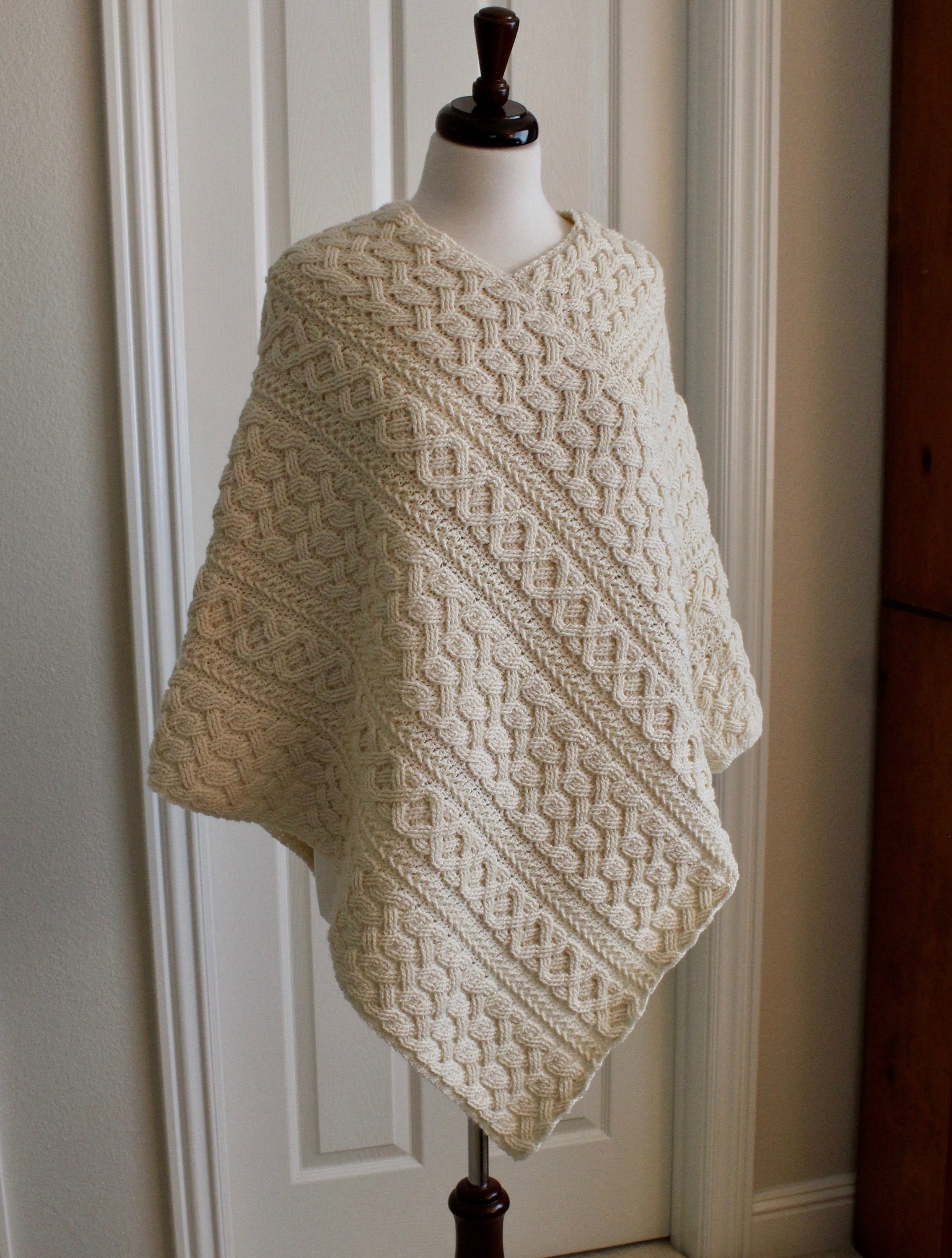 Simply Noelle Cable Knit Poncho