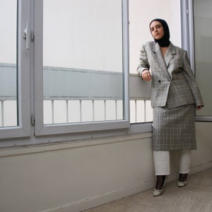 David Fernel suit blazer jacket and straight mid-length skirt set / Prince of Wales check beige brown blue green