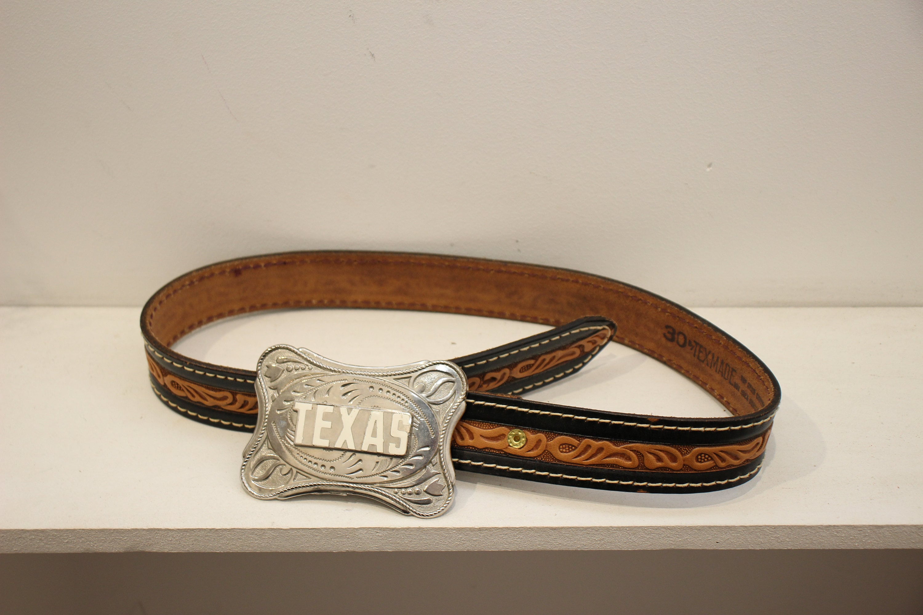 Vintage 36 Full Grain Leather Horsehide Paris Western Style Belt Brown and Black Leather Belt With Metal Texas Plaque - Etsy  main image 3