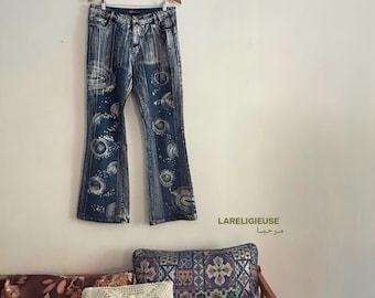 Vintage Y2K unisex printed flare jeans | Size 4 (M-L) | Late 90s/Early 2000s