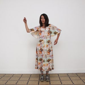 Long pastel purple dress with abstract print / Butterfly sleeve / Size S