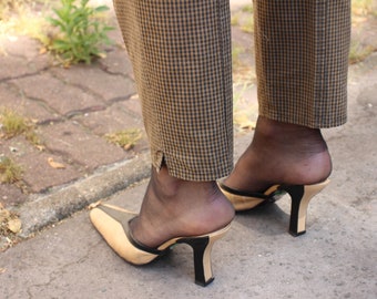 Mule FREE LANCE en piel negra y beige / Talla 40