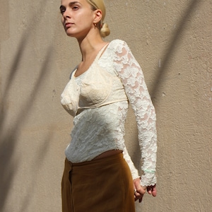 Vintage cream lace bra