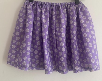 Elasticated daisy skirt