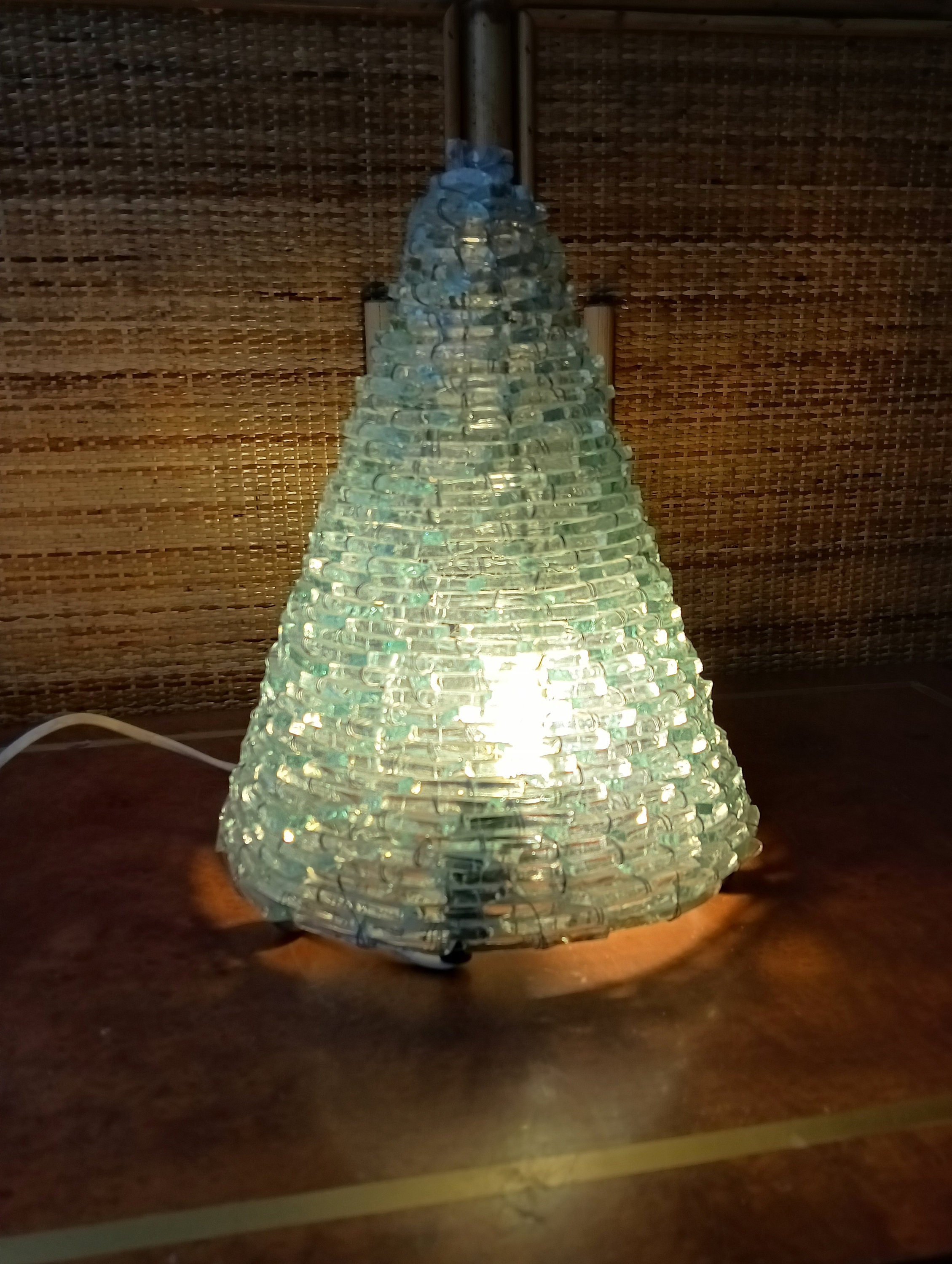 Candeeiro de mesa de vidro cinzelado era poliarte Itália década de 1970
