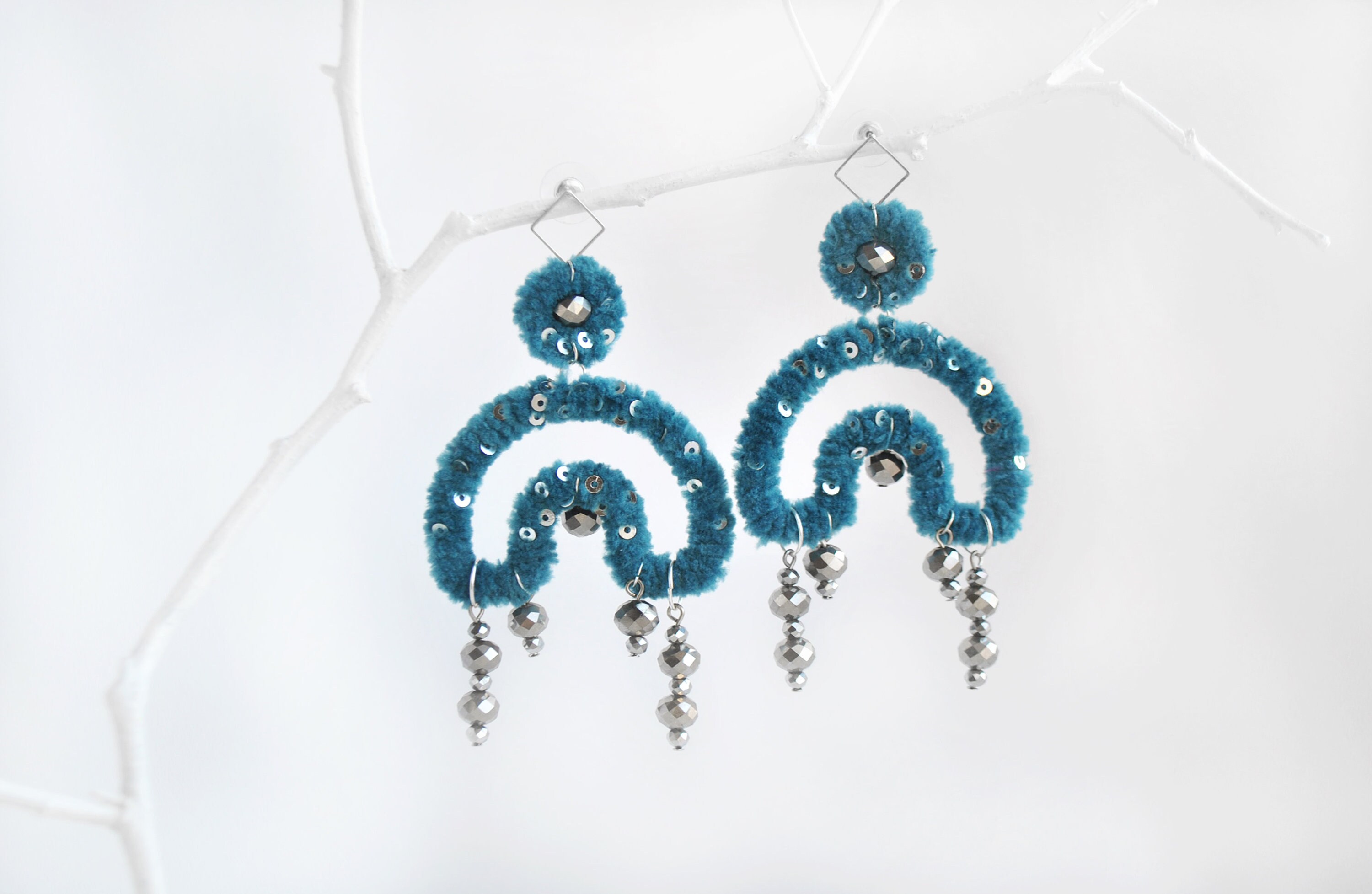 Bogen U geformt geometrische flauschige Ohrringe | Etsy