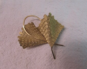 Gold Tone Scarf Holder/Pin