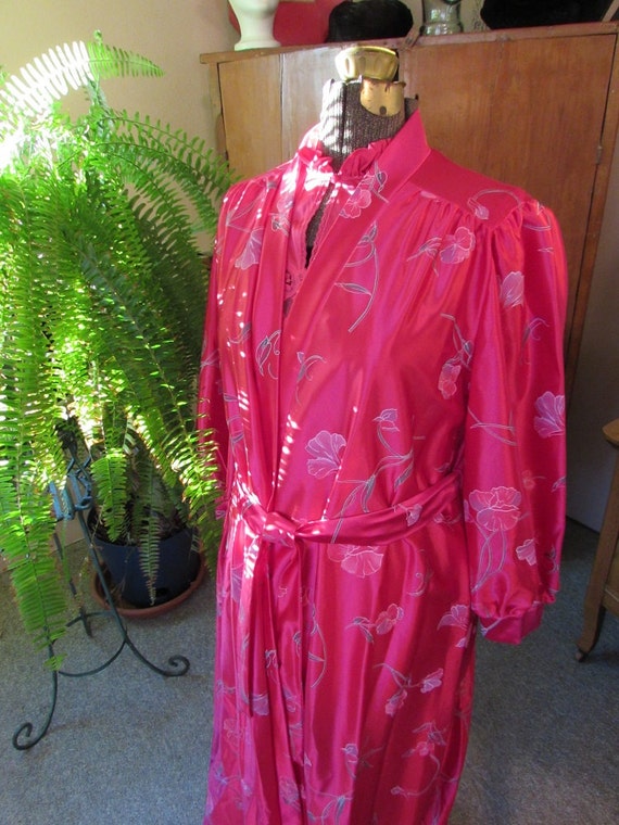 Vintage Lorraine Nightgown and Robe - image 3