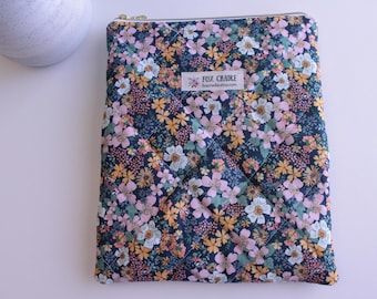 Quilted Book Sleeve, Padded Cotton Book Pouch, Booklover Gift (9x11 Inches)