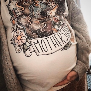 Mothership Shirt, Alien outer space goddess Women's Shirt, Pregnancy announcement shirt, Outer Space mama Shirt, Space Girl Shirt