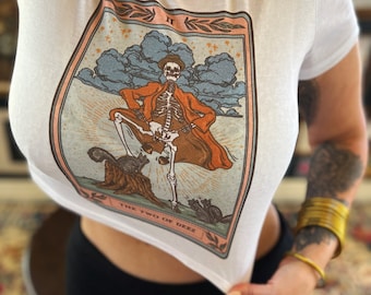 The two of deez Card crop Top Tee, dee nuts tarot crop top, The two of deez tarot cropped tee, deez crop top shirt, tarot crop tee