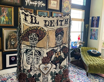 Skeleton lovers woven fringe blanket, Day of Dead skeletons woven blanket, skeleton dio de los muertos woven fringe blanket