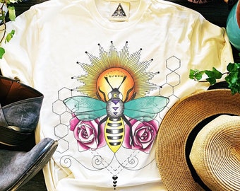 Queen Bee Shirt, Mystical queen bee shirt, moon bee shirt, Queen boho shirt, Bee womens shirt, boho bee shirt, queen bee womens shirt