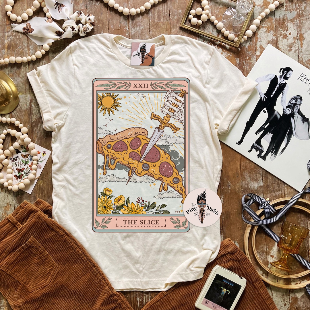 ★送料・関税込★SATUR★Tarot Graphic T-Shirt★ il_1080xN.3350749487_rg6x.jpg