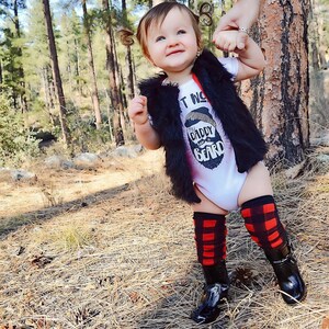 "I Have A Fuzzy Daddy" Baby Bodysuit - Cute Beard Design Onesie