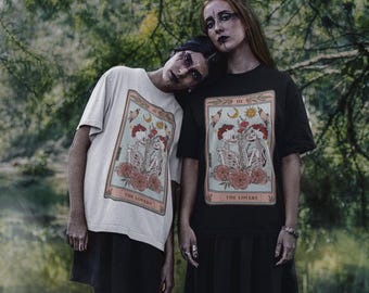 The Lovers (female female) Tarot Card Shirt, Skeleton lesbian Lovers Tarot Card black Tee, LGBTQ lovers shirts, Tarot Lovers
