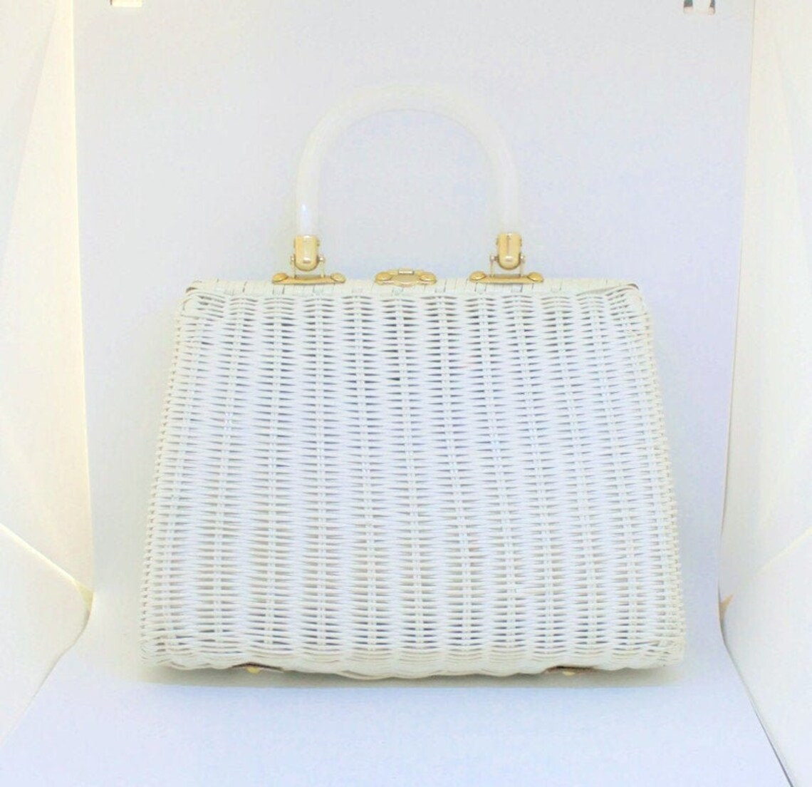 White Wicker Purse Basket Weave Handbag With White Pearlized Etsy