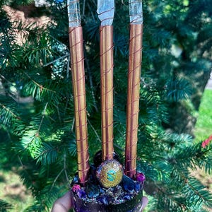 Orgonite Cloud Buster with OM sign, Yin Yang ,  EMF 5G Protection, Crystals & Shungite, Labradorite, 3 Copper Pipes Quartz Crystal Tower