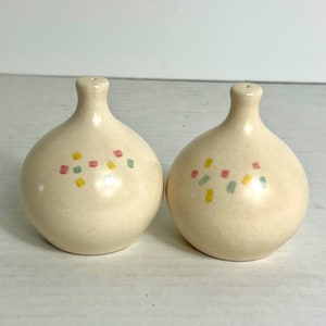 MCM Teardrop Salt and Pepper Shakers, Metlox Poppytrail Confetti Ball Shakers