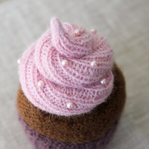 KNITTING PATTERN, Knitted Cupcake, Play Food, Pretend Food, Baby Gift, Cupcake Decoration, Ornament, Pincushion, Knitted Dessert, Small Gift image 2