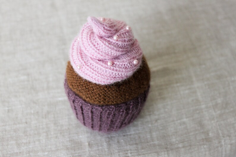 KNITTING PATTERN, Knitted Cupcake, Play Food, Pretend Food, Baby Gift, Cupcake Decoration, Ornament, Pincushion, Knitted Dessert, Small Gift image 7