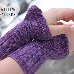 KNITTING PATTERN, Frilly, Cuffs, Wrist Warmers, Fingerless Gloves, Mittens, Cuffs, Sleeves, Lace, Knit, Knitted, DIY, Bracelet, Accessorie